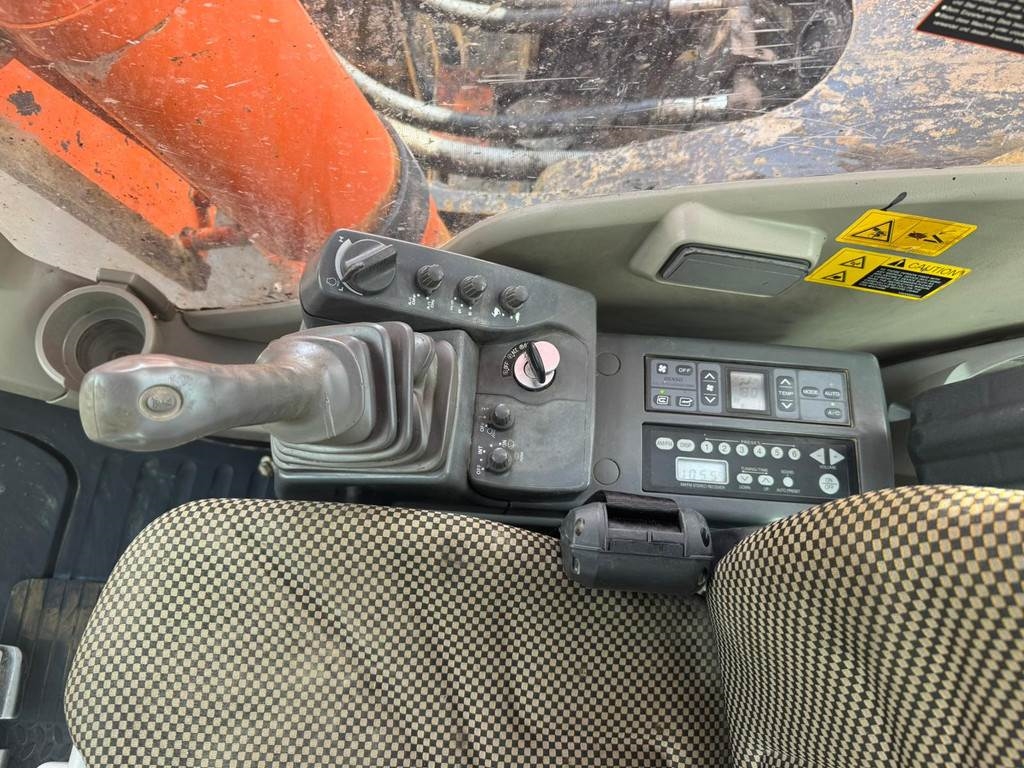 Hitachi ZX670LCH-3