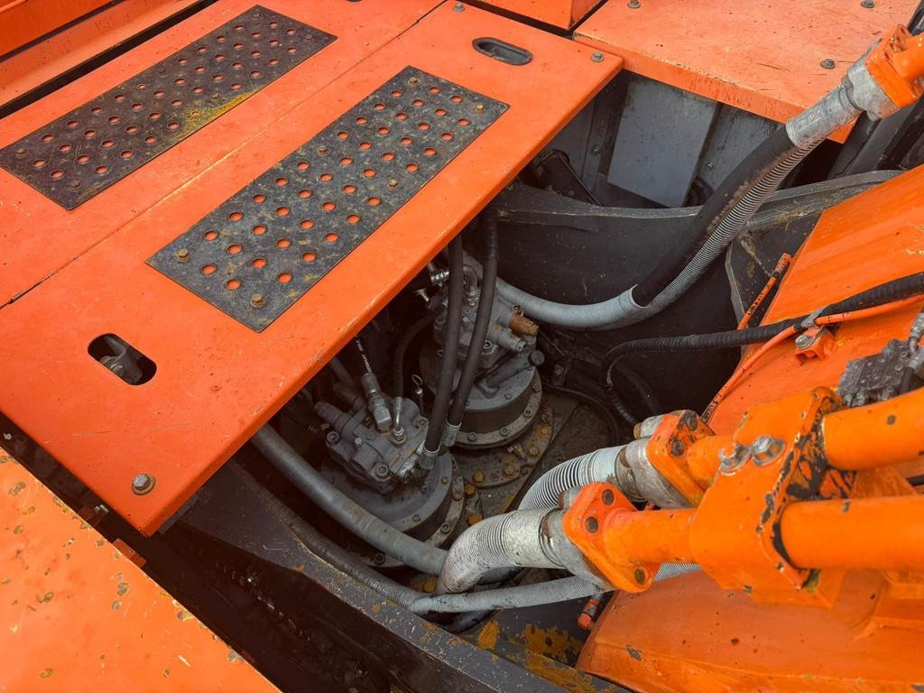 Hitachi ZX670LCH-3