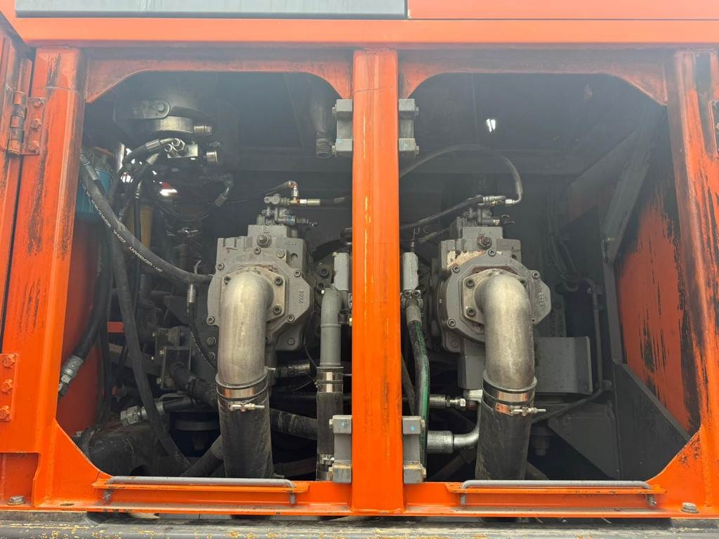 Hitachi ZX670LCH-3
