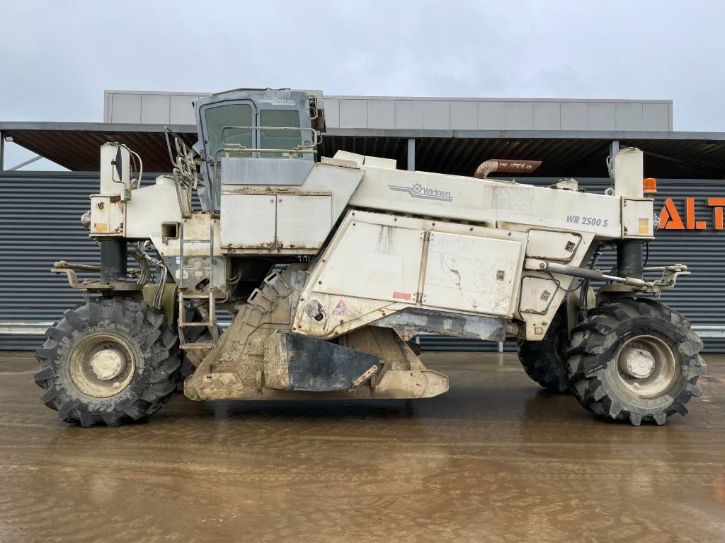 Wirtgen WR 2500S