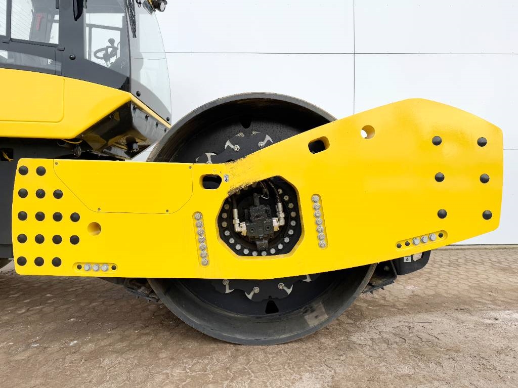 Bomag BW226D-5CL - NEW / Cummins engine