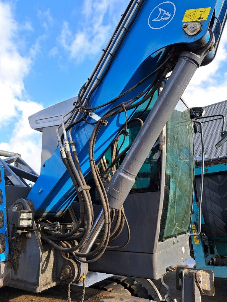 Fuchs MHL310F + Grapple