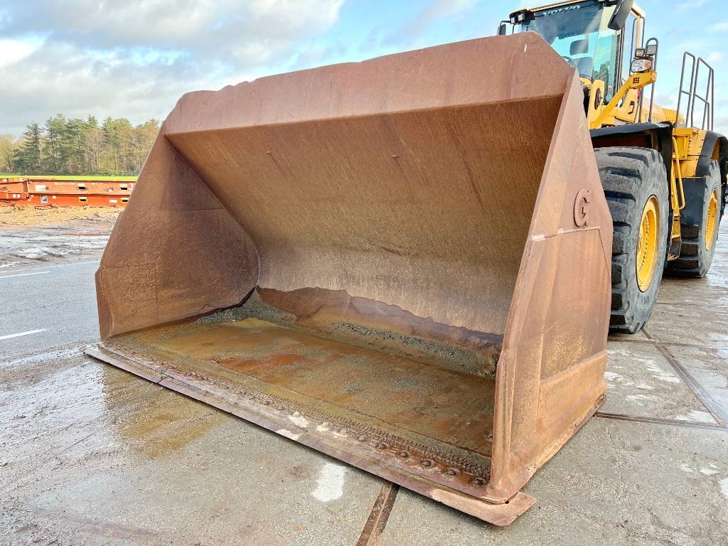 Volvo L350F - Automatic Greasing / CDC Steering