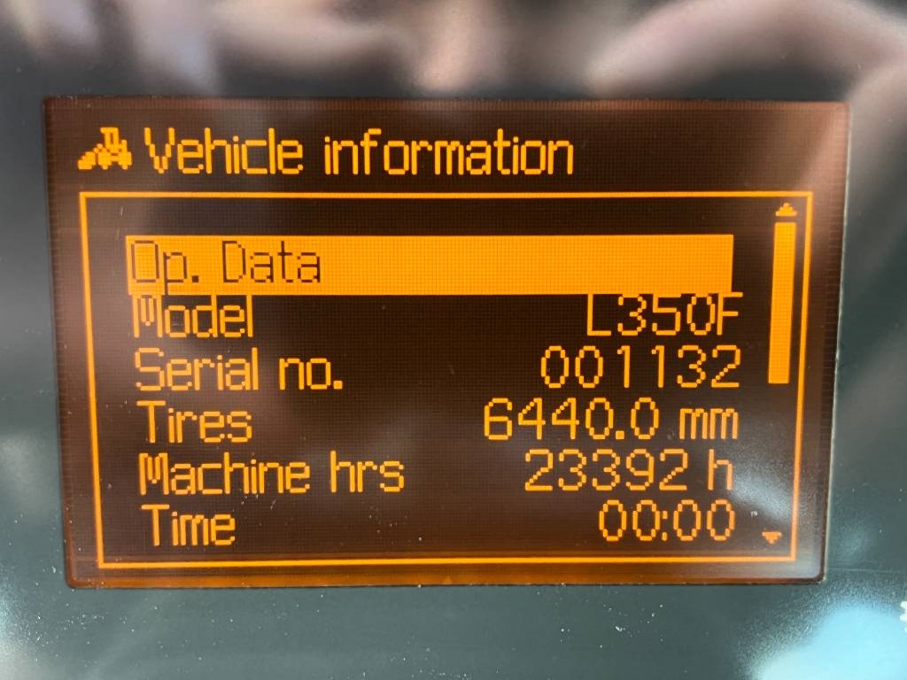 Volvo L350F - Automatic Greasing / CDC Steering