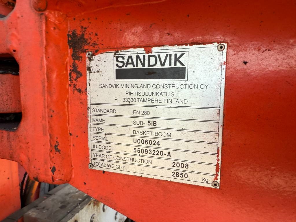 Sandvik DT1130-SC - 3x TB150 Drill Boom + Basket Boom