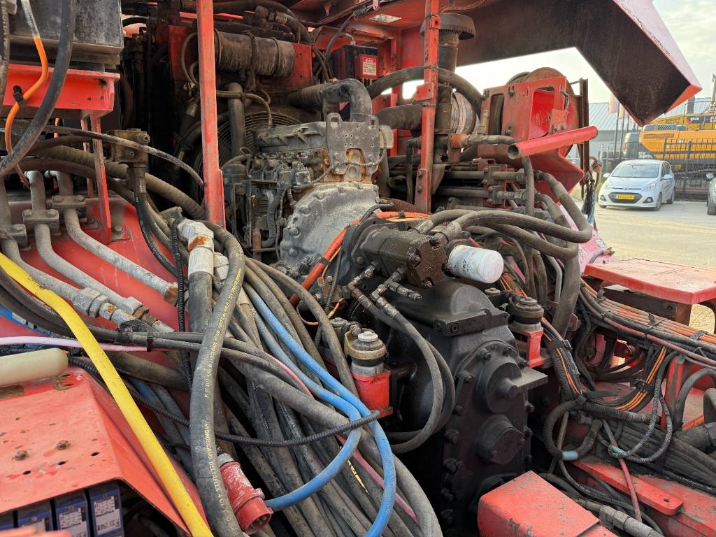 Sandvik DT1130-SC - 3x TB150 Drill Boom + Basket Boom