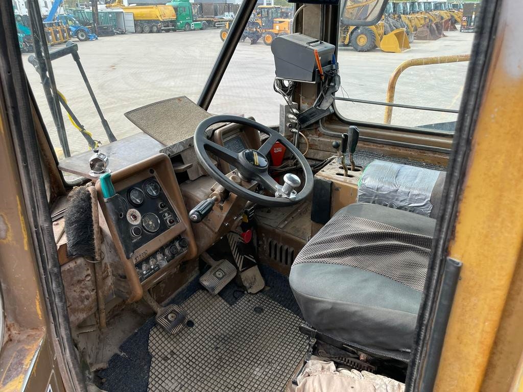 CAT 988B