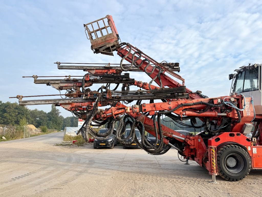 Sandvik DT1130-SC - 3x TB150 Drill Boom + Basket Boom
