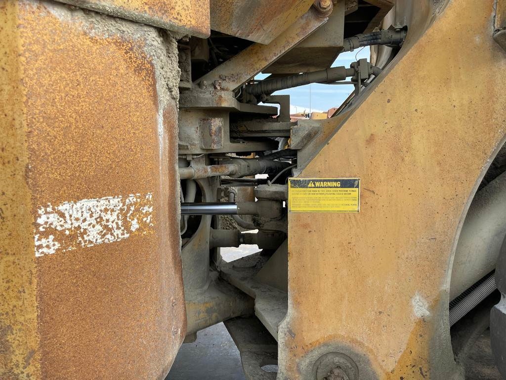 CAT 988B