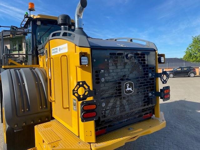 John Deere 744 P MIETE / RENTAL (12002126)