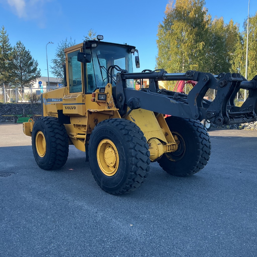 Volvo L 90B