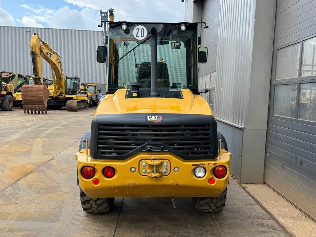 CAT 908M - Bucket + forks