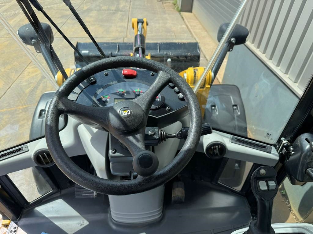CAT 908M - Bucket + forks