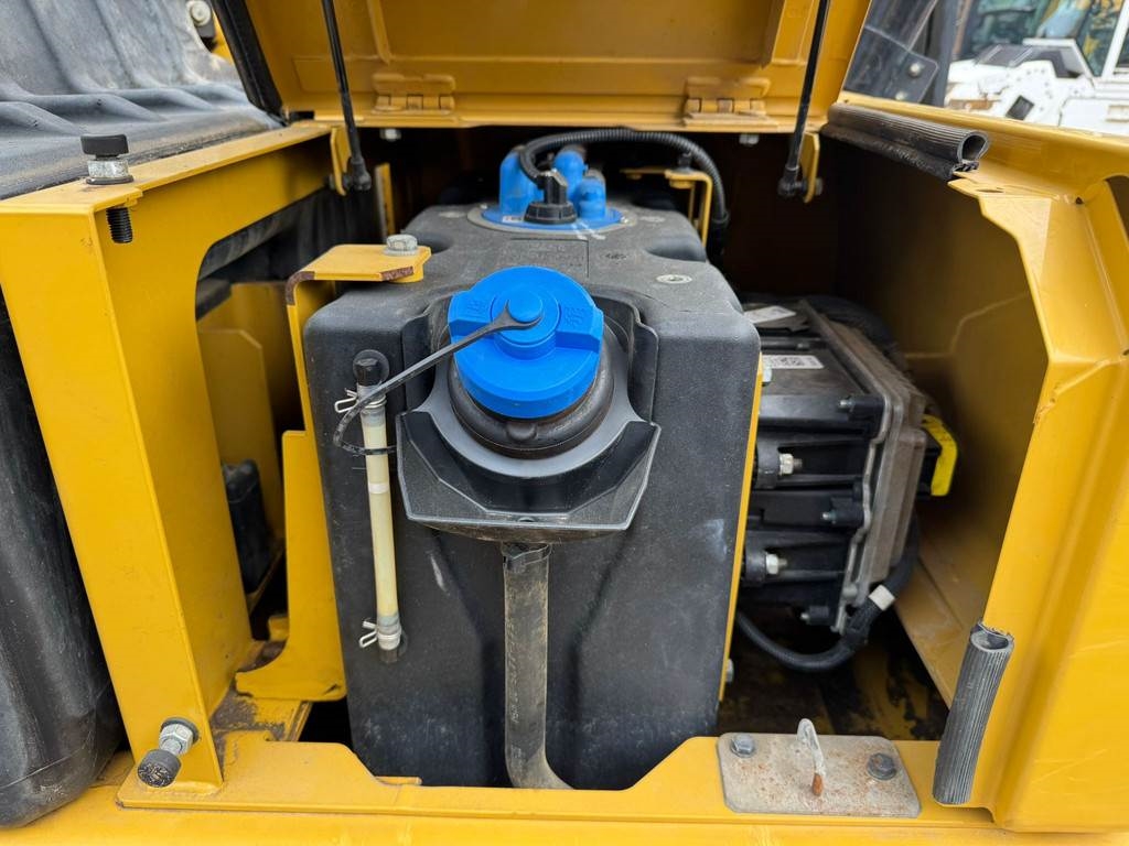 CAT 320GC