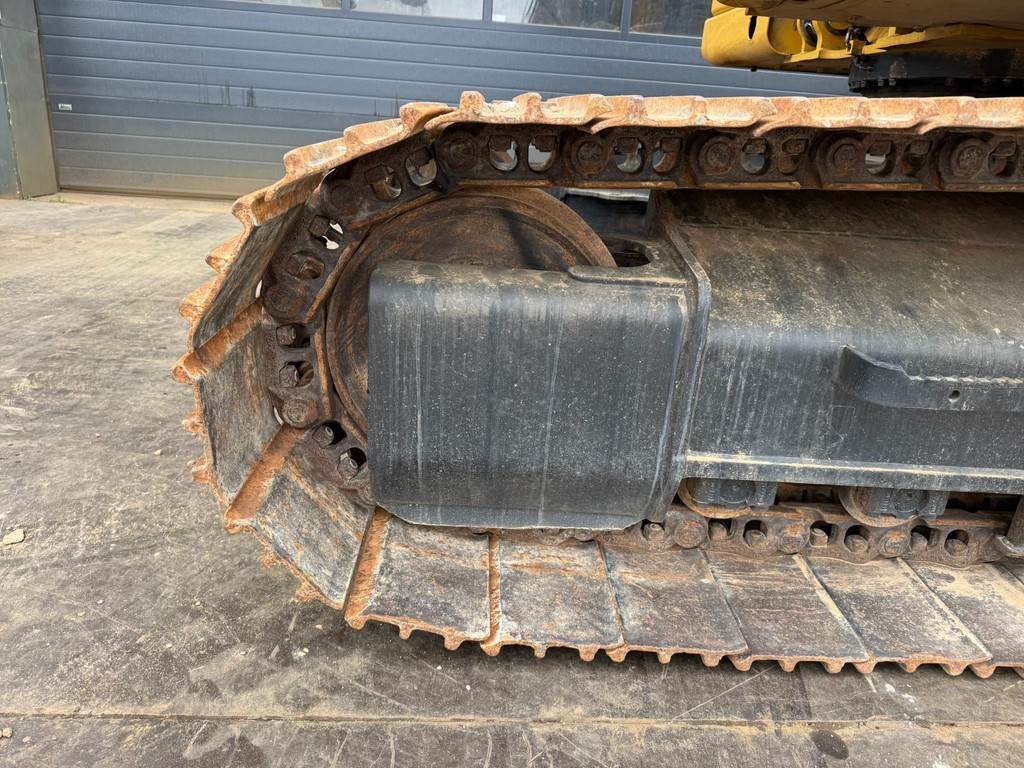 CAT 320GC