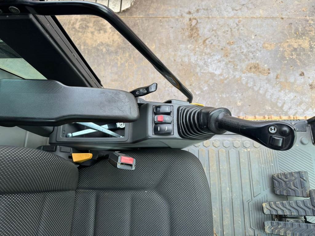 CAT 320GC