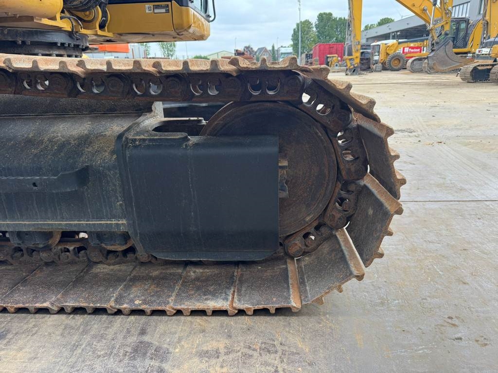 CAT 320GC