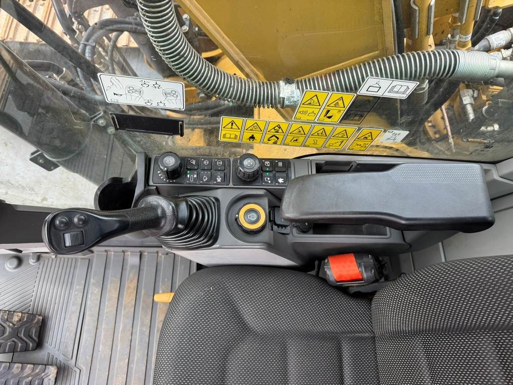 CAT 320GC