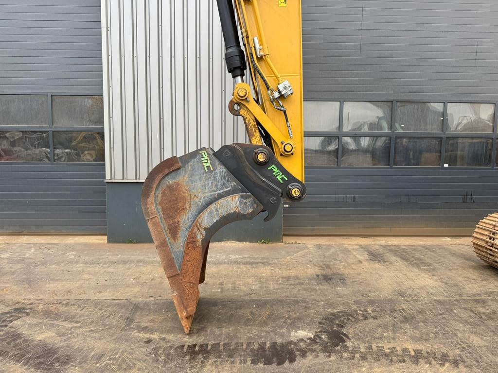 CAT 320GC