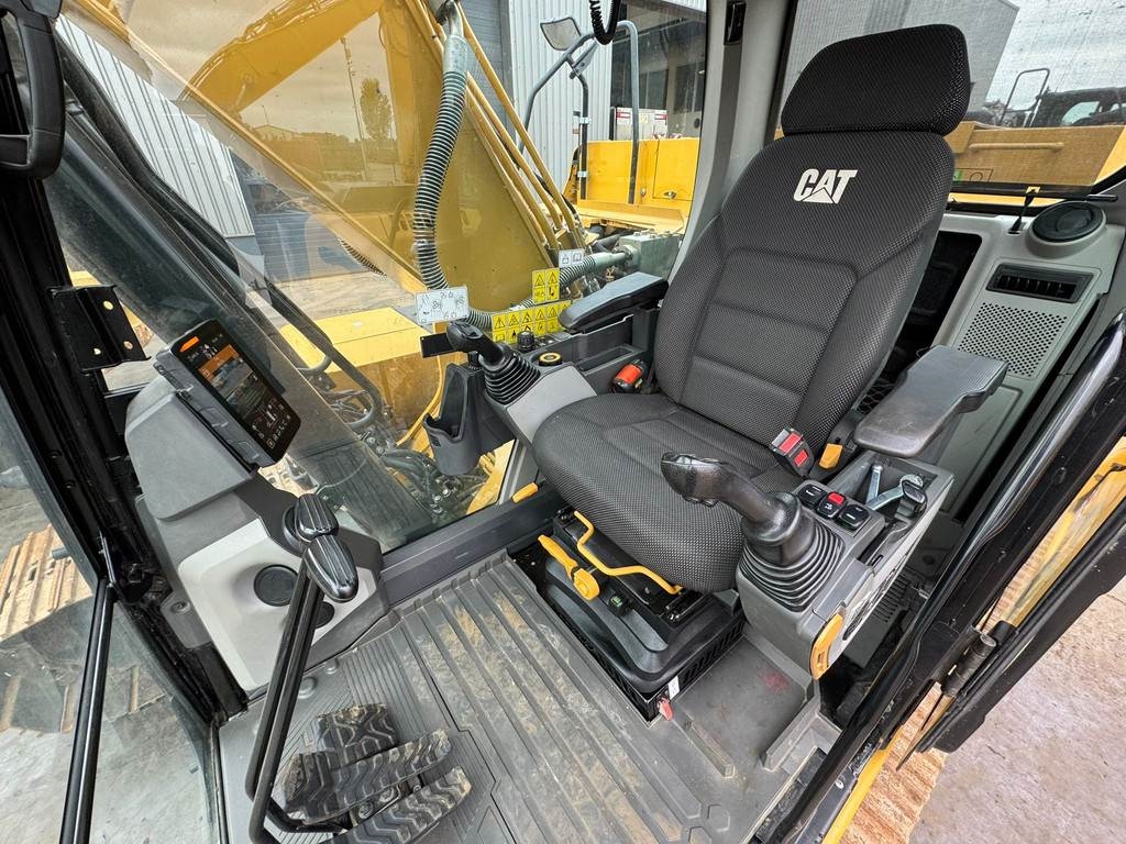 CAT 320GC
