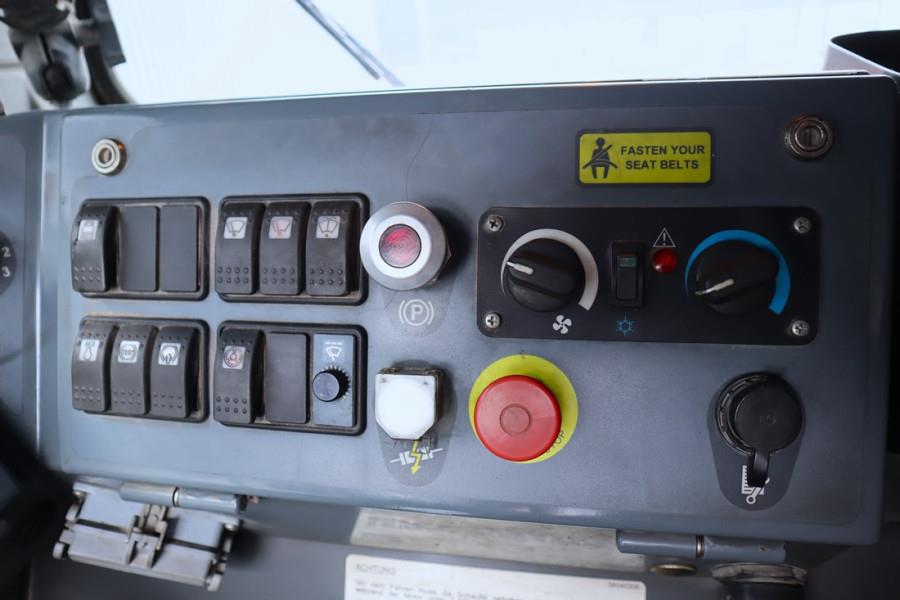 Sandvik LH410 Diesel, 4x4 Drive, 10t Capacity, Tilting Buc