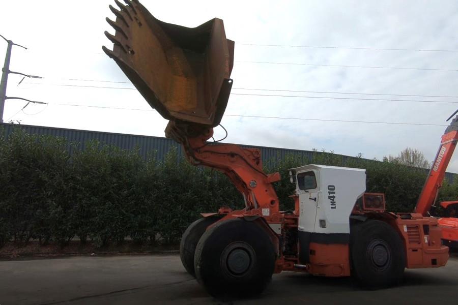 Sandvik LH410 Diesel, 4x4 Drive, 10t Capacity, Tilting Buc
