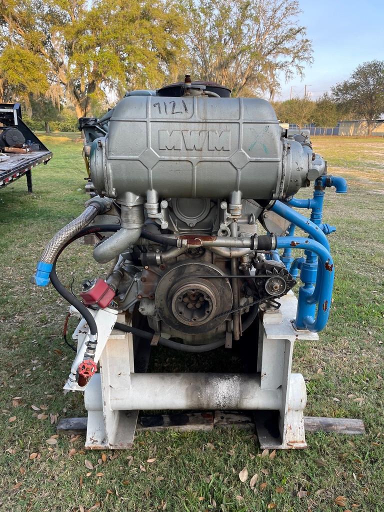 MWM D232 V12 PUMP USED