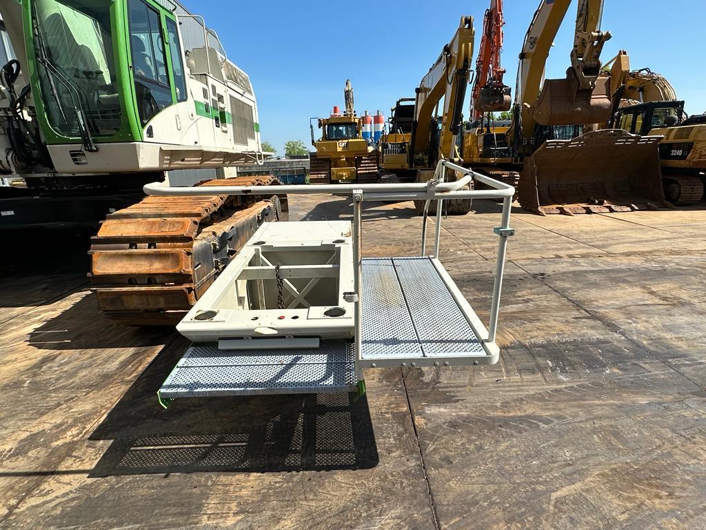 CAT 365CL Material Handling - CE certified / EPA certi