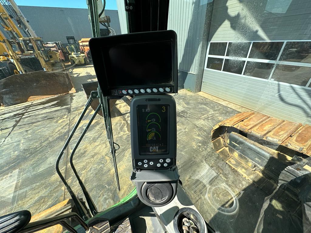 CAT 365CL Material Handling - CE certified / EPA certi