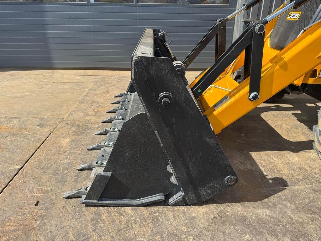 JCB 3DX Plus 4×4 – Hammerlines – Export model