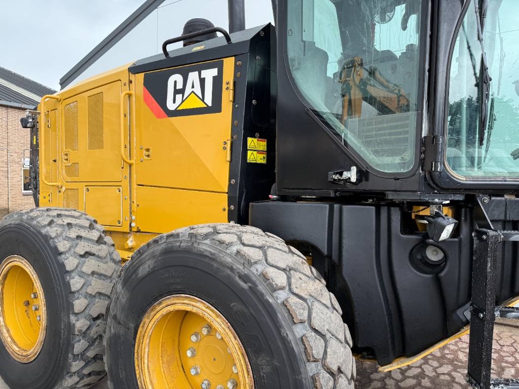 CAT 140M3 - Pushblock / Ripper / Joystick Controls
