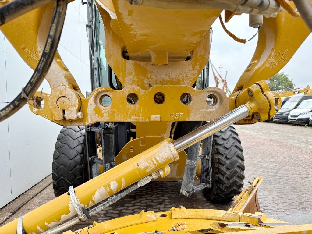 CAT 140M3 - Pushblock / Ripper / Joystick Controls