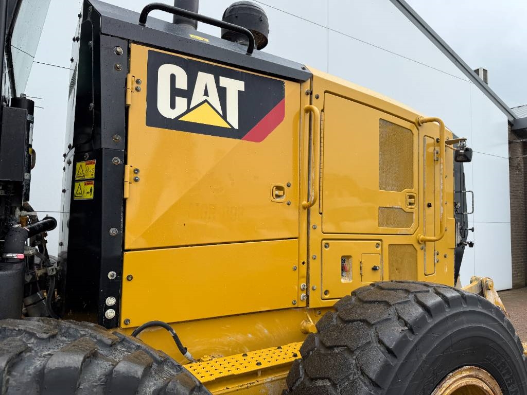 CAT 140M3 - Pushblock / Ripper / Joystick Controls