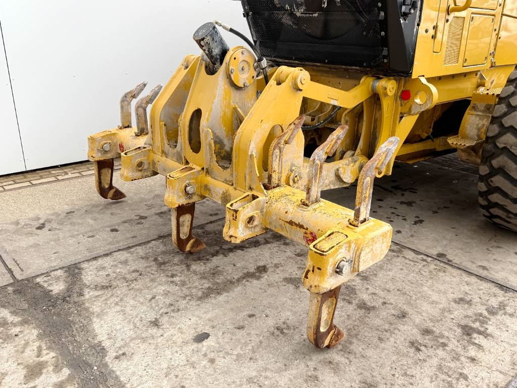 CAT 140M3 - Pushblock / Ripper / Joystick Controls