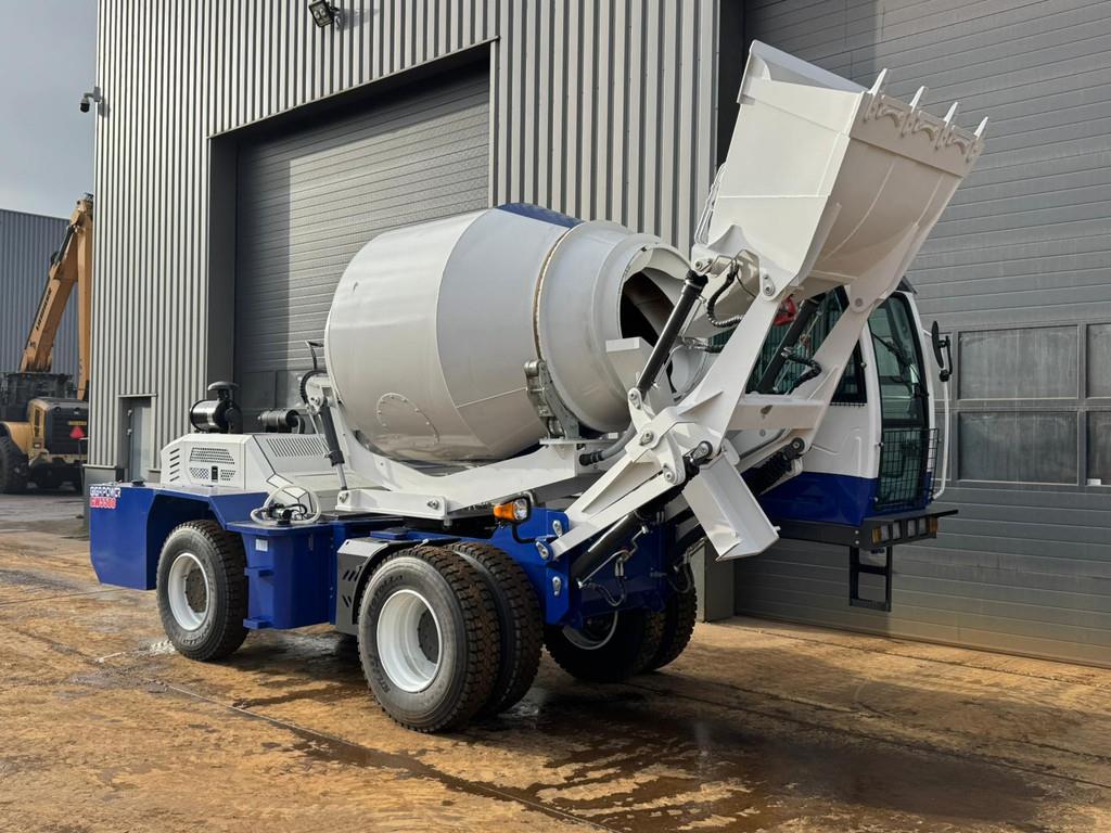 Giga Power GW5500 4x4 Self Loading Concrete Mixer