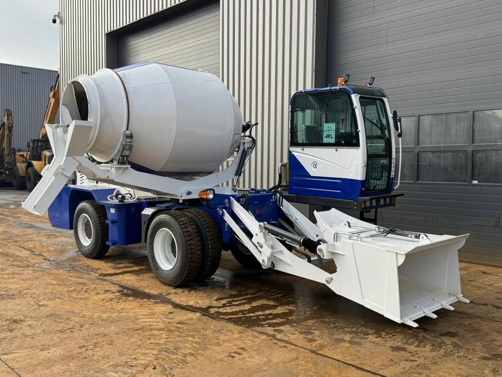 Giga Power GW5500 4x4 Self Loading Concrete Mixer