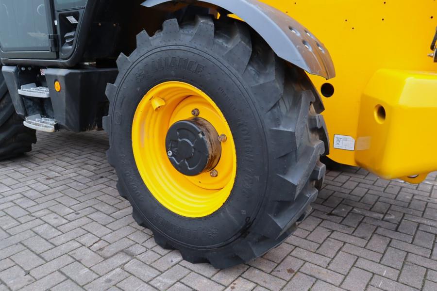 JCB 540-140 HI VIZ Diesel Stage V, 4x4x4 Drive, 13.8m