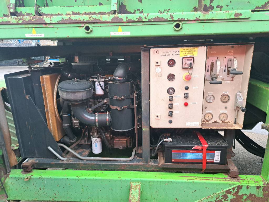 Farwick Mustang with Reman Engine + 4 screens