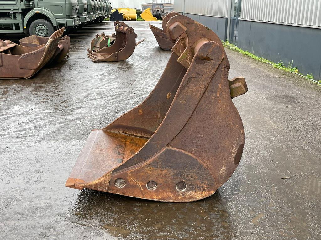 CAT Digging bucket