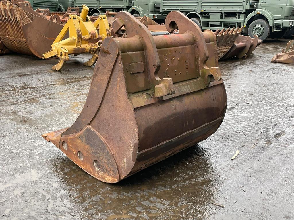 CAT Digging bucket