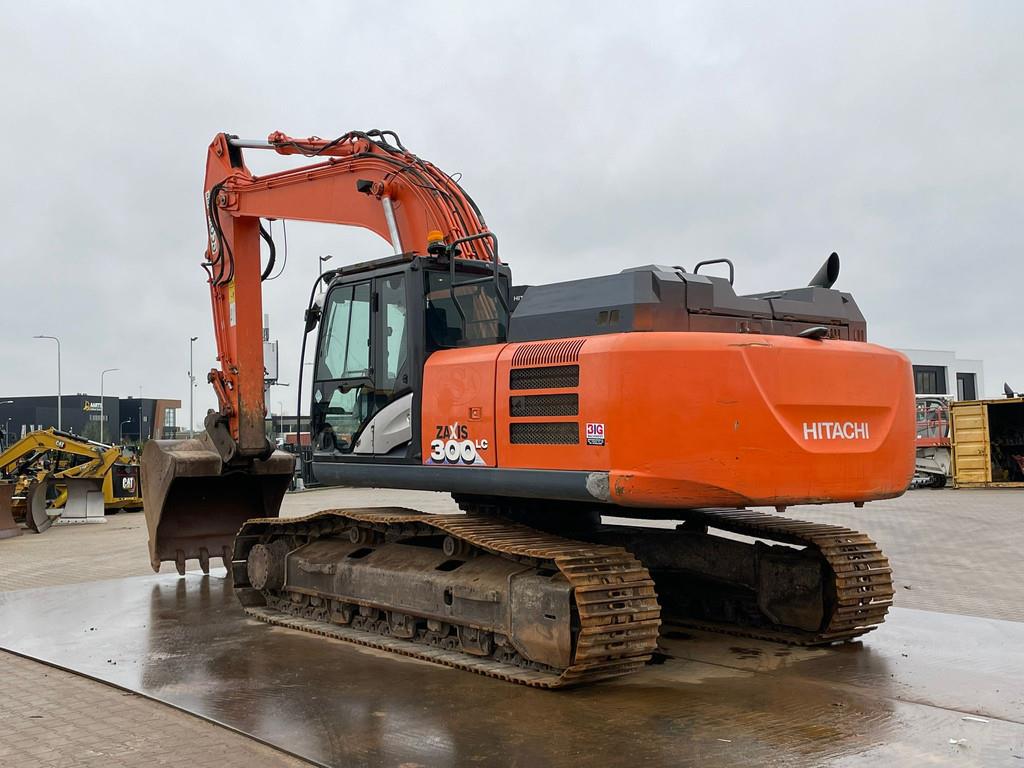 Hitachi ZX300LC-6
