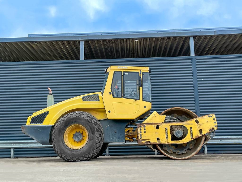 Bomag BW 213 DH-4