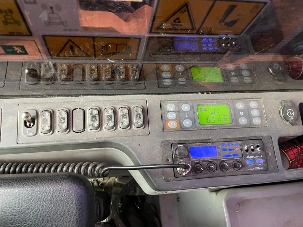 2015 Caterpillar 330FL-44388802