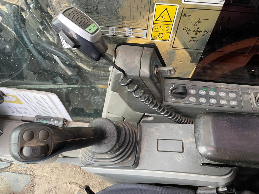 2015 Caterpillar 330FL-44388800