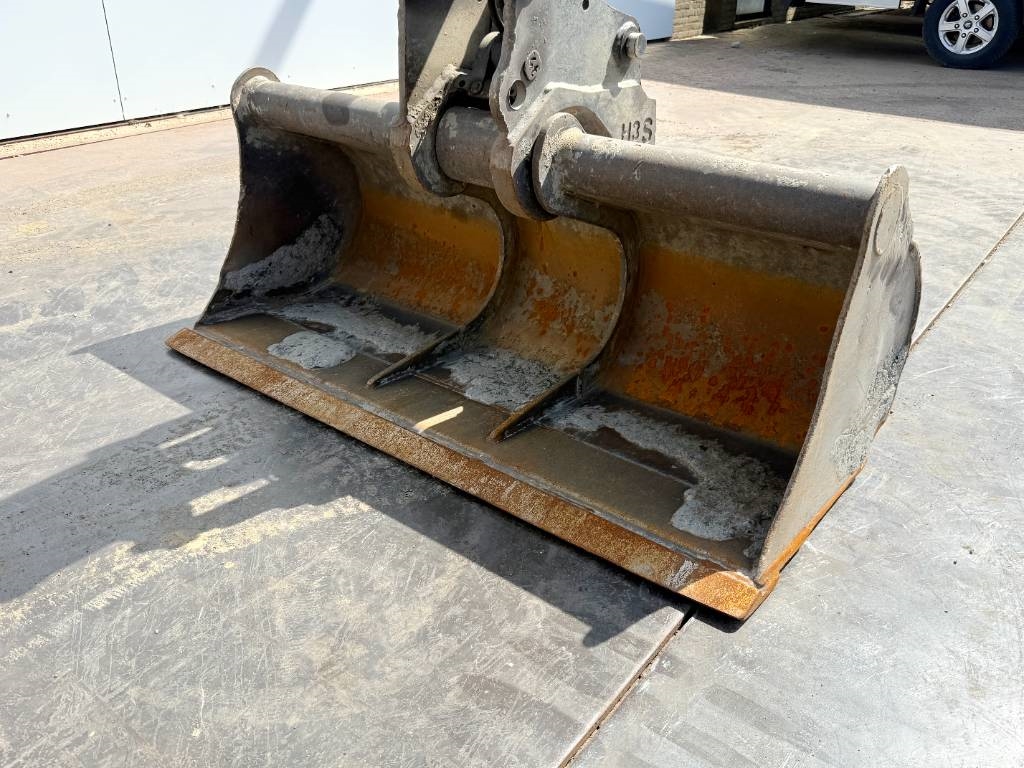 JCB 86C-1 - Hammer Lines / Quick Coupler