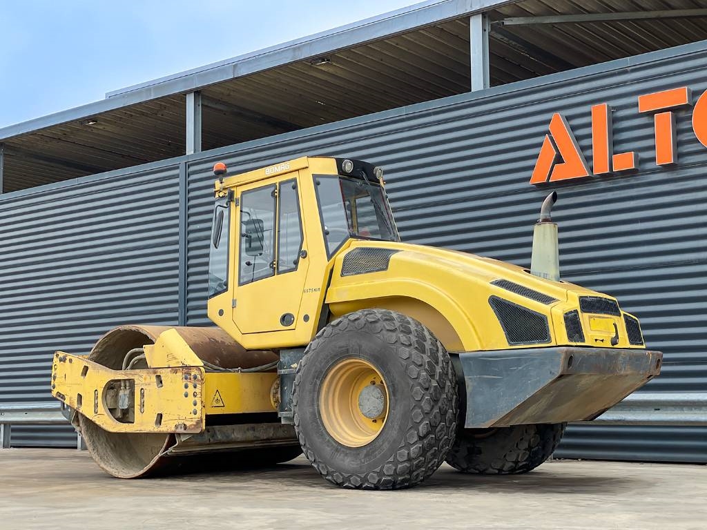 Bomag BW 213 DH-4