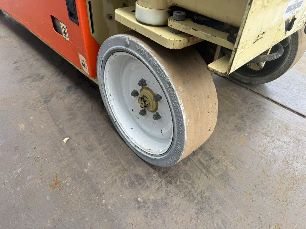 JLG 2033 Schaarhoogwerker