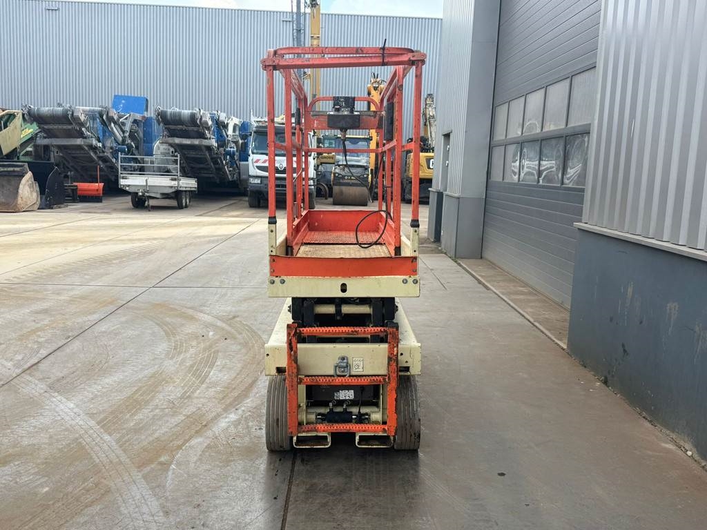 JLG 2033 Schaarhoogwerker