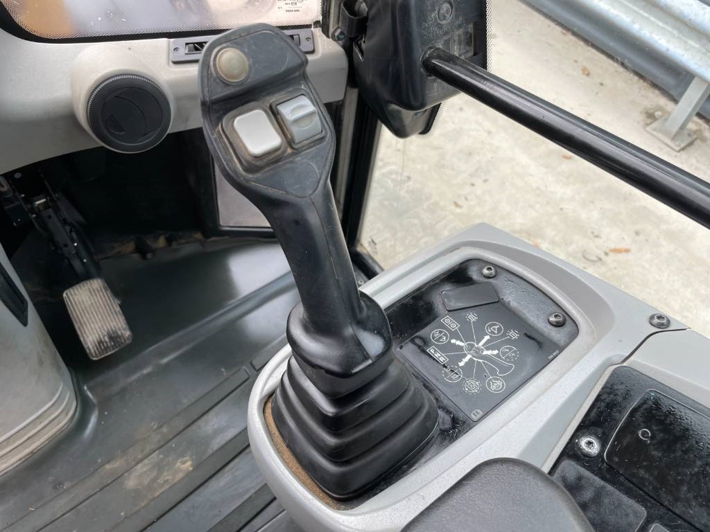 CAT 908 M