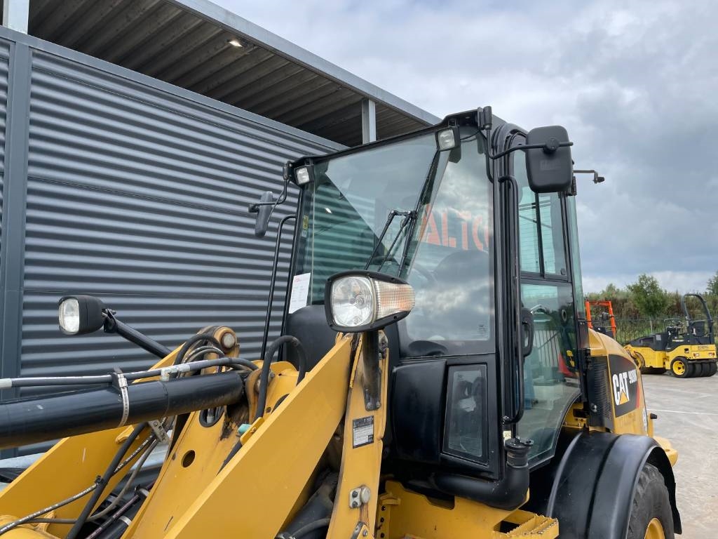 CAT 908 M